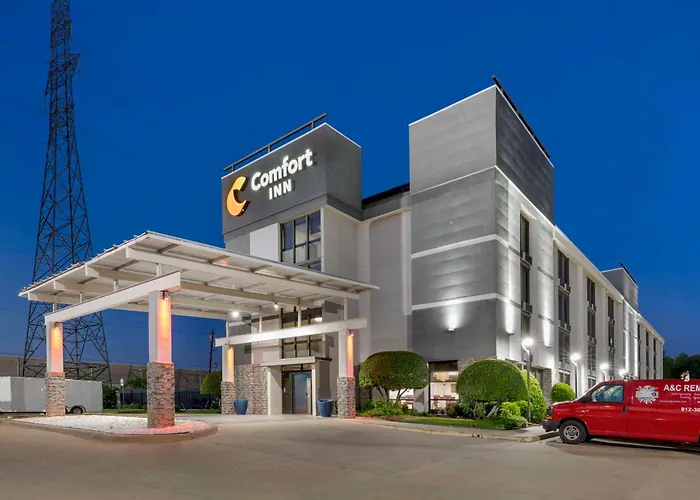 Comfort Inn Dallas North Love Field Airport